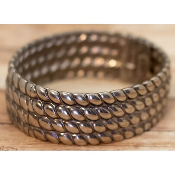 7 inch, Vintage Snake Scales Silver Tone Intricate Hinge Bangle - XX9 - Picture 2 of 3